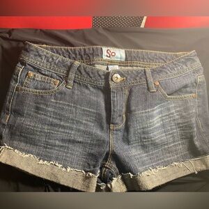 SO Frayed Hem Denim Shorts
